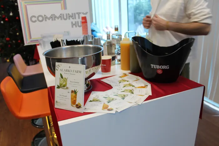 Community Hub'da kurulan ikram masası